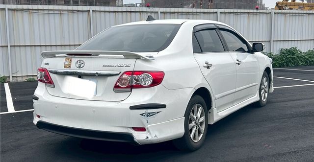 TOYOTA豐田 ALTIS  第3張相片