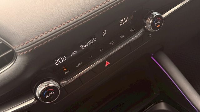 MAZDA馬自達 MAZDA 3  第17張相片