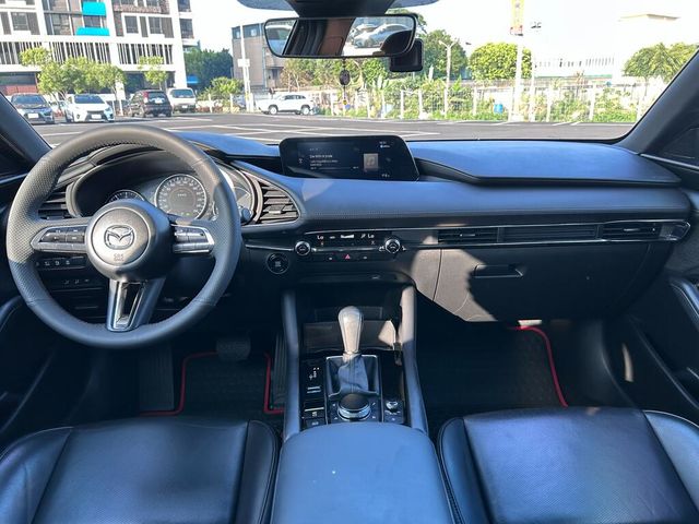 MAZDA馬自達 MAZDA 3  第9張相片
