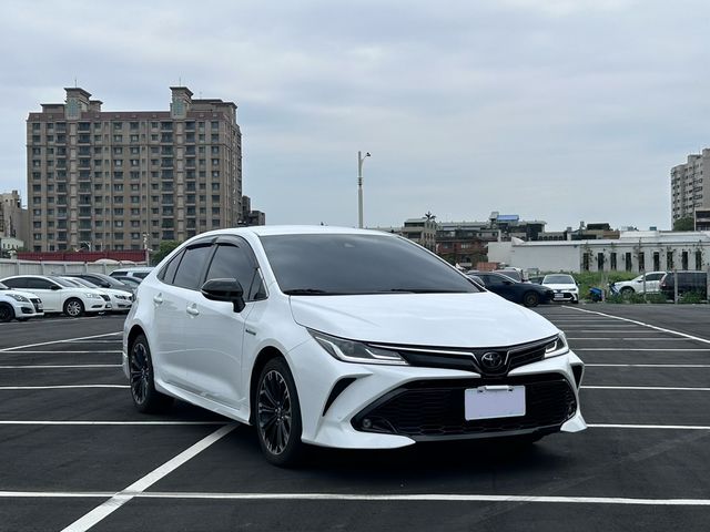 TOYOTA豐田 COROLLA ALTIS HYBRID  第2張相片