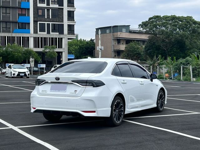 TOYOTA豐田 COROLLA ALTIS HYBRID  第4張相片