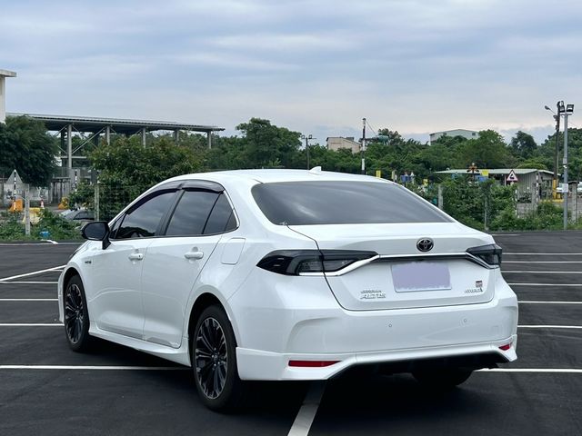 TOYOTA豐田 COROLLA ALTIS HYBRID  第5張相片