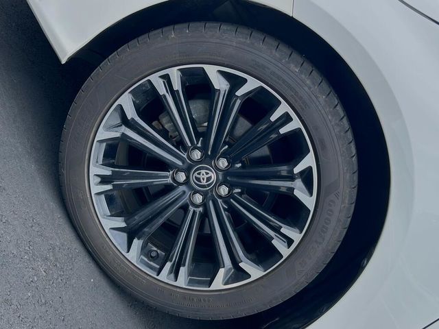 TOYOTA豐田 COROLLA ALTIS HYBRID  第8張相片