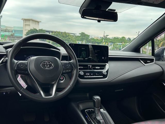 TOYOTA豐田 COROLLA ALTIS HYBRID  第13張相片