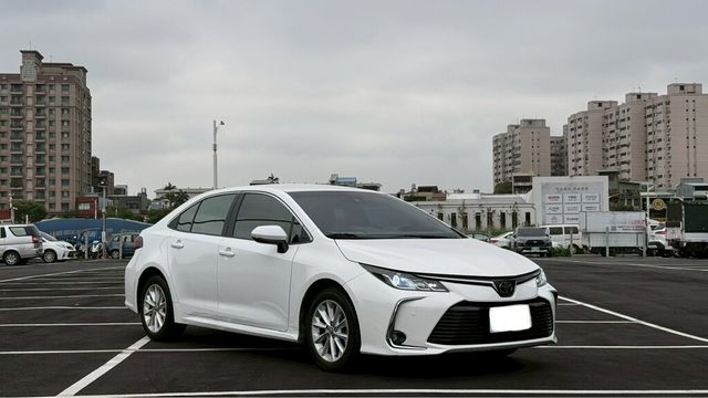 TOYOTA豐田 ALTIS  第3張相片