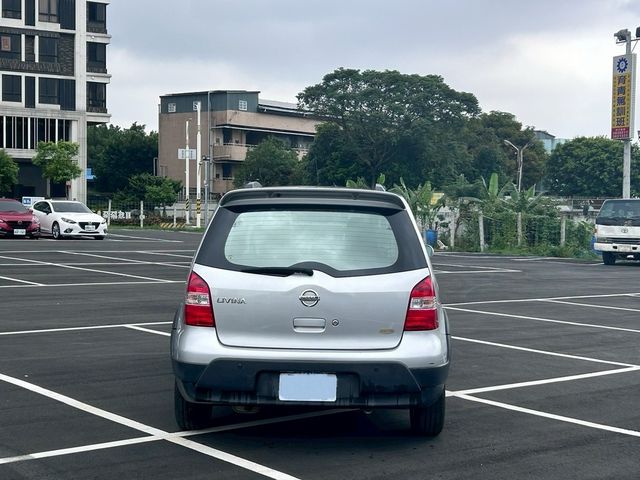 NISSAN日產 LIVINA  第3張相片
