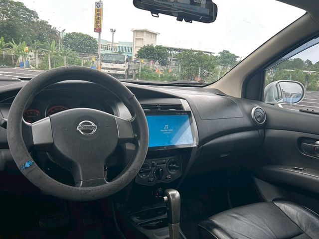 NISSAN日產 LIVINA  第5張相片