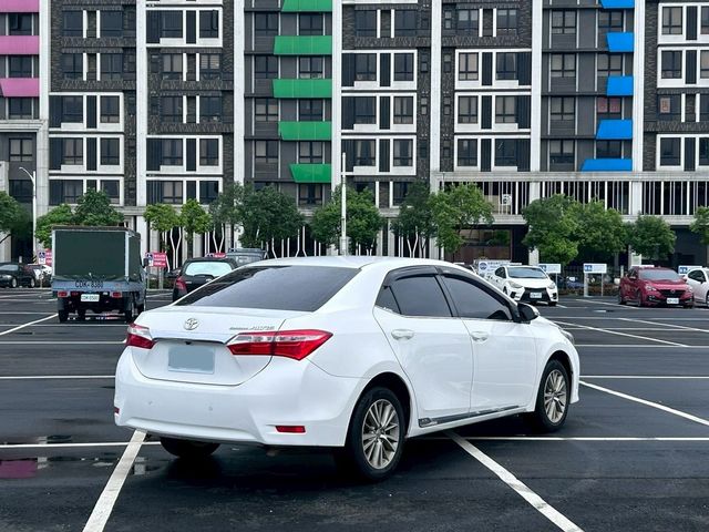TOYOTA豐田 ALTIS  第3張相片