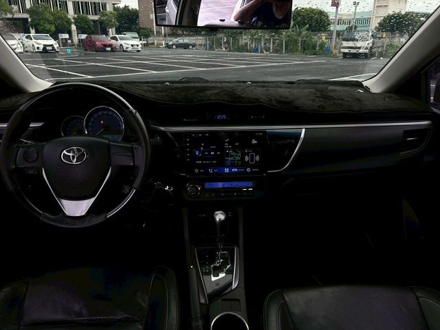 TOYOTA豐田 ALTIS  第5張相片