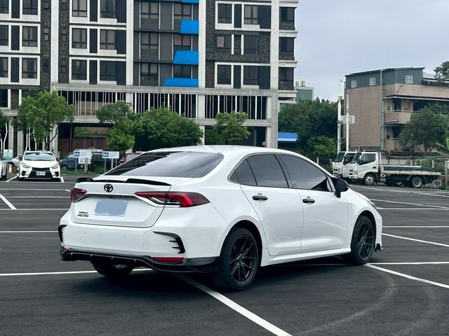 TOYOTA豐田 ALTIS  第3張相片