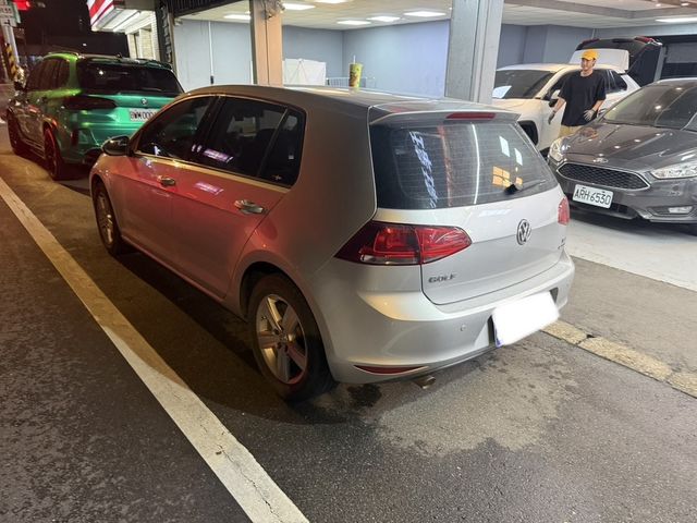 VOLKSWAGEN福斯 GOLF  第2張相片