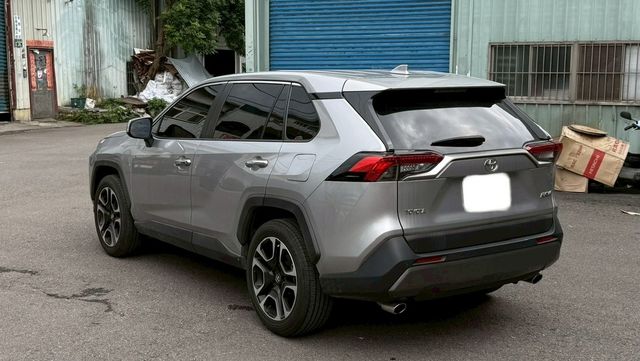 TOYOTA豐田 RAV4  第4張相片