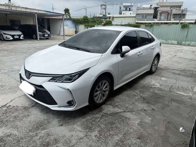 TOYOTA豐田 ALTIS  第1張相片