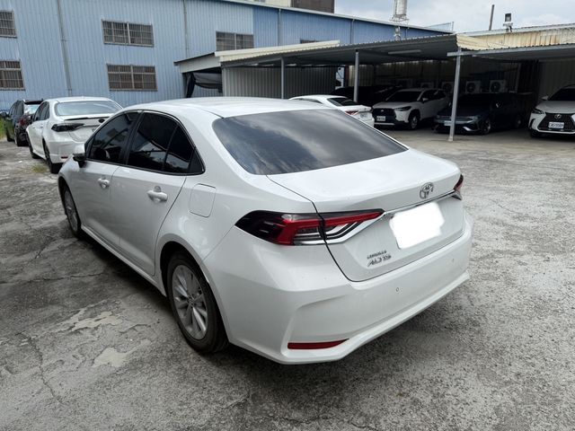 TOYOTA豐田 ALTIS  第4張相片