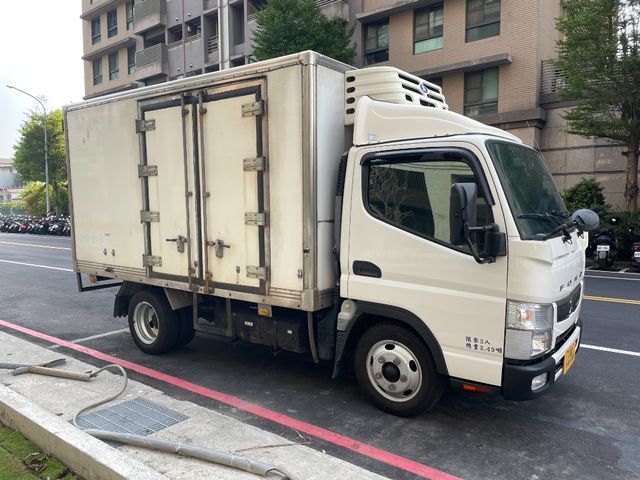 MITSUBISHI三菱 CANTER  第2張相片