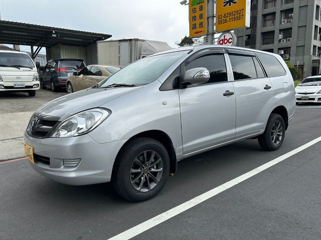 Toyota 豐田 INNOVA  第1張相片