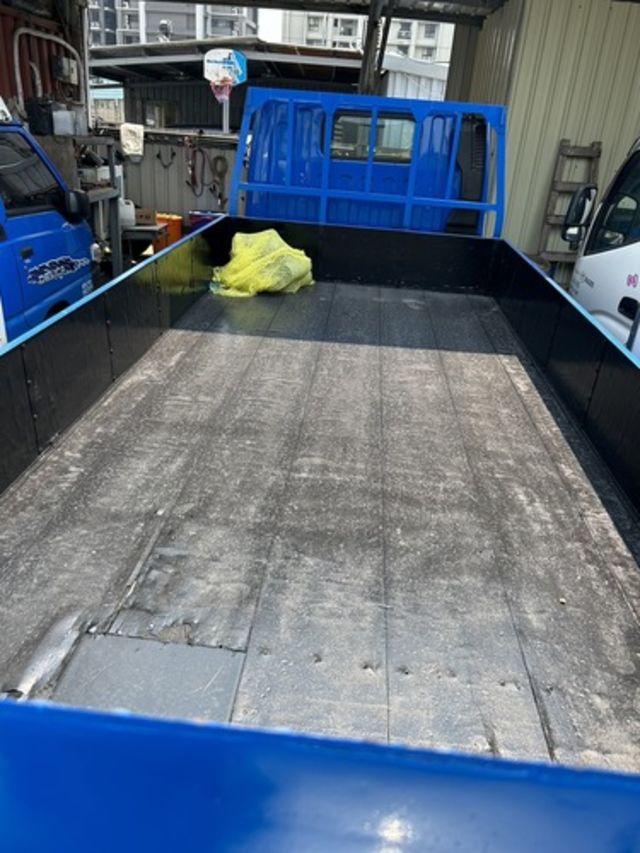 MITSUBISHI三菱 CANTER  第4張相片