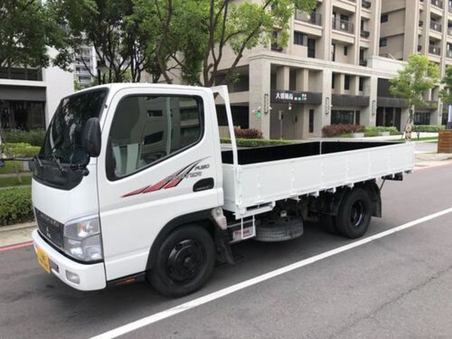 MITSUBISHI三菱 CANTER  第2張相片