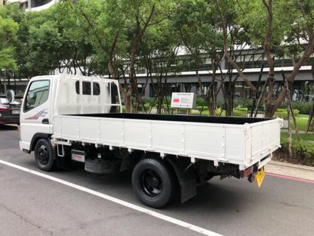 MITSUBISHI三菱 CANTER  第3張相片