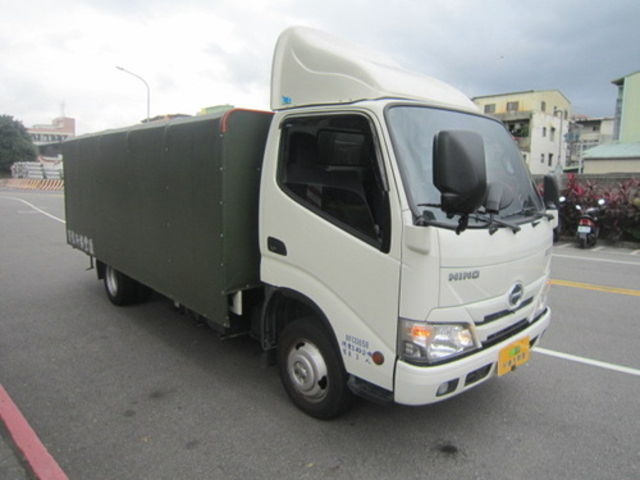 HINO日野 200  第2張相片