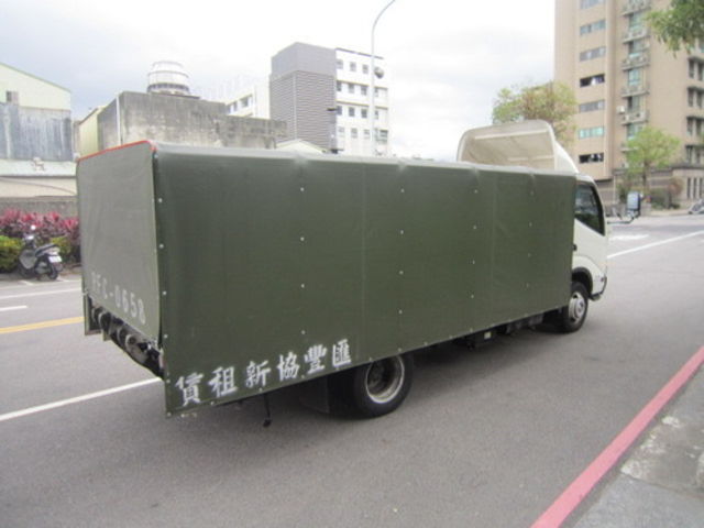HINO日野 200  第6張相片