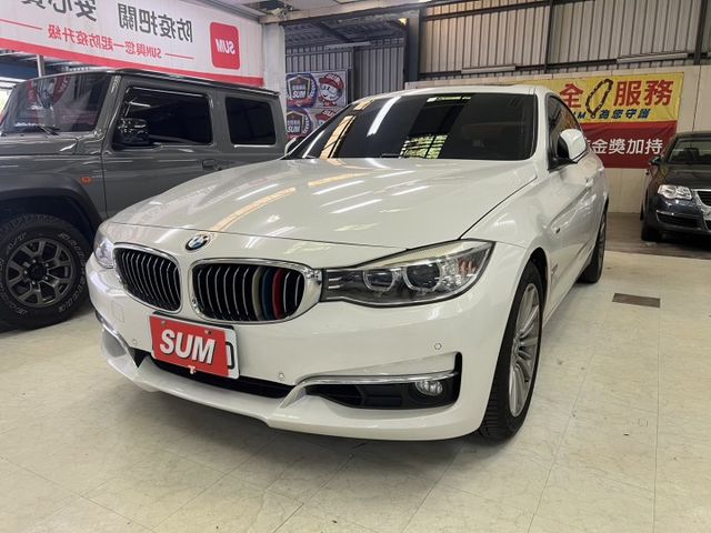 總代理Luxury 僅跑9萬公里 原廠保養 全車原鈑件 全景天窗  電動尾門 電動記憶座椅 室內氛圍燈  第1張相片