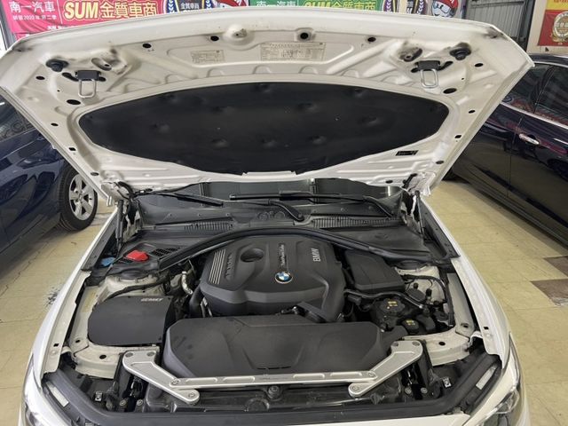 M-SPORT 全車30萬改裝套件 全車原鈑件原廠保養 大螢幕 CTK隔音 跑排 倒車影像 里程保證 資料齊全  第5張相片
