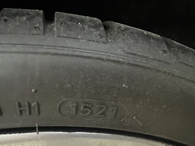 M-SPORT 全車30萬改裝套件 全車原鈑件原廠保養 大螢幕 CTK隔音 跑排 倒車影像 里程保證 資料齊全  第18張相片