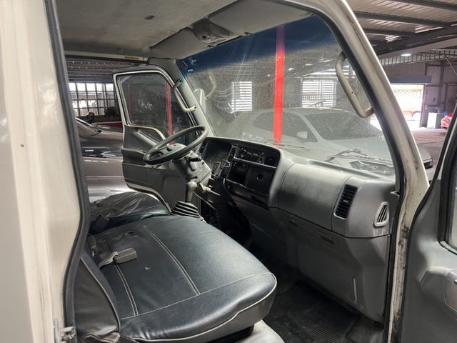 全車原版件 里程保證 車況超級優 無待修 冷氣冷 可隨時上路  第12張相片