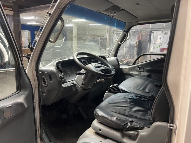 全車原版件 里程保證 車況超級優 無待修 冷氣冷 可隨時上路  第15張相片