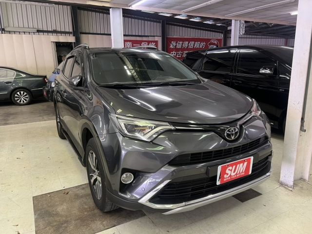 2018年式18年2月領牌 電動尾門 盲點 ACC跟車 原廠車每式倒車影像 導航 CARPLAY行車紀錄 資料齊全  第2張相片