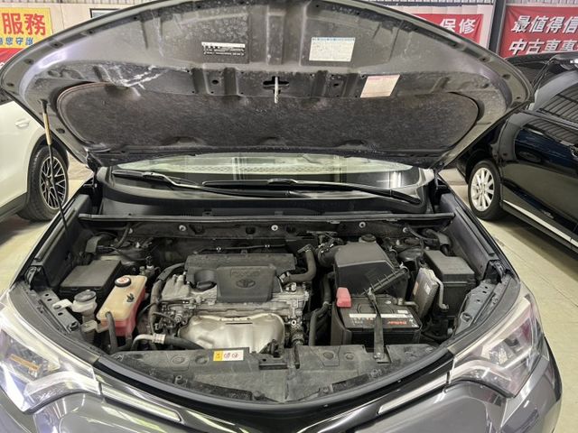 2018年式18年2月領牌 電動尾門 盲點 ACC跟車 原廠車每式倒車影像 導航 CARPLAY行車紀錄 資料齊全  第6張相片