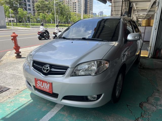 全台僅有只跑1萬3千每半年都在原廠保養 全車原漆如新車 雙安 抬頭顯示 輪胎剛換新 原廠主機  第1張相片