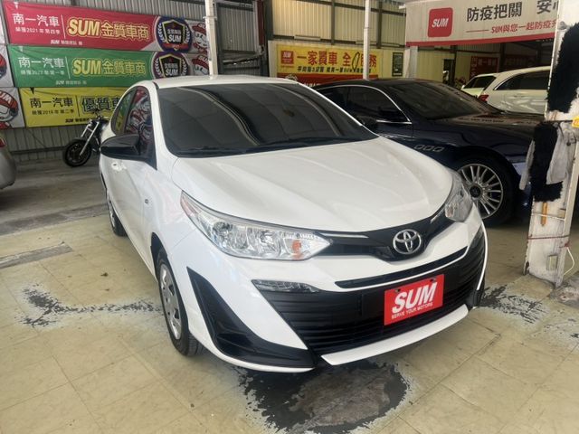原漆原版件 一手女用車 原廠保養 僅跑1萬6千公里 新車保固到2028年6月 前後行車紀錄器  第2張相片