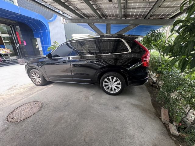 7人座 D5 AWD 全程原廠保養 全車原鈑件 正一手董仔座駕 剛換新輪胎  第2張相片