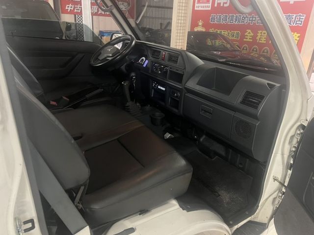 正一手車 全車原鈑件 三面加高棚架 電子式後照鏡  霧燈 擾流板 里程保證  第6張相片