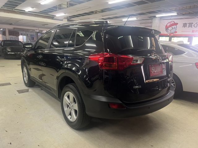 正一手車 電動椅 6安 天窗 定速 內裝如新 一年平均僅跑一萬公里 全車原鈑件 抬頭顯示器 倒車影像  第4張相片