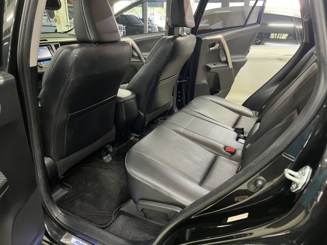 正一手車 電動椅 6安 天窗 定速 內裝如新 一年平均僅跑一萬公里 全車原鈑件 抬頭顯示器 倒車影像  第15張相片