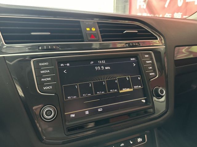 330TSI  2.0液晶螢幕 僅跑6萬公里 電動椅 環景攝影 電動尾門 LED頭燈 資料備鎖齊全  第9張相片