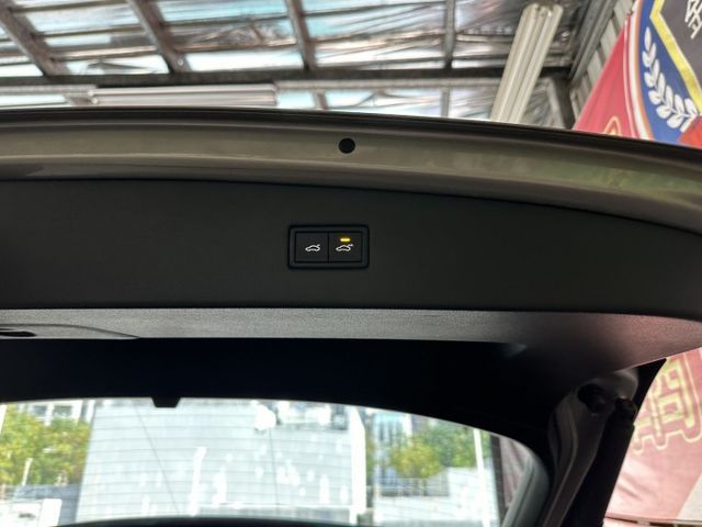 330TSI  2.0液晶螢幕 僅跑6萬公里 電動椅 環景攝影 電動尾門 LED頭燈 資料備鎖齊全  第13張相片