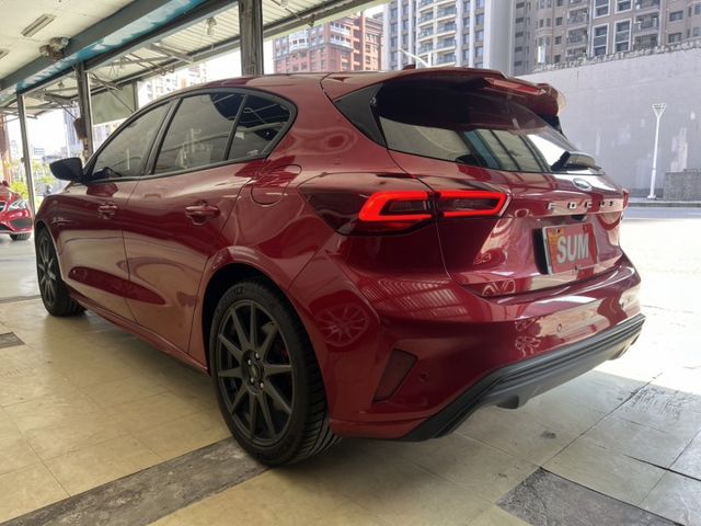 Vignale ST-L  僅跑7千公里 原漆原鈑 保固到2028年7月 觸控螢幕B&O音響 無線充電 頭燈自動轉向照明  第3張相片