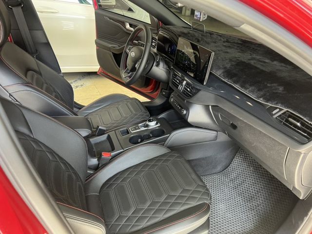 Vignale ST-L  僅跑7千公里 原漆原鈑 保固到2028年7月 觸控螢幕B&O音響 無線充電 頭燈自動轉向照明  第9張相片