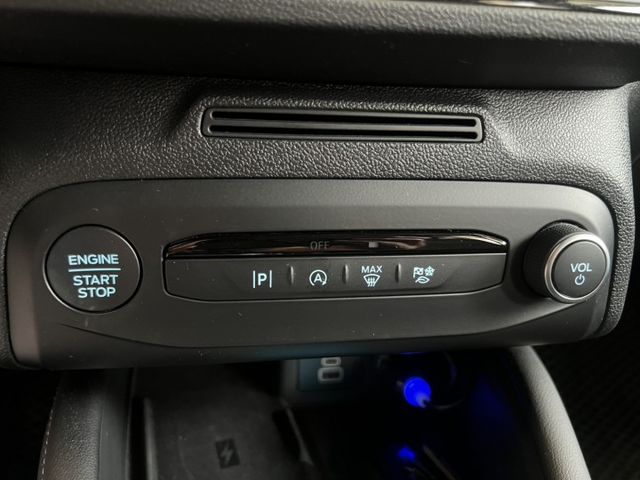 Vignale ST-L  僅跑7千公里 原漆原鈑 保固到2028年7月 觸控螢幕B&O音響 無線充電 頭燈自動轉向照明  第13張相片