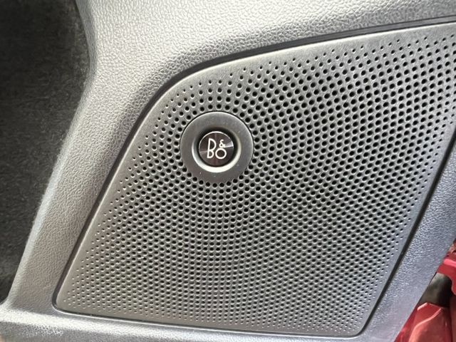 Vignale ST-L  僅跑7千公里 原漆原鈑 保固到2028年7月 觸控螢幕B&O音響 無線充電 頭燈自動轉向照明  第17張相片