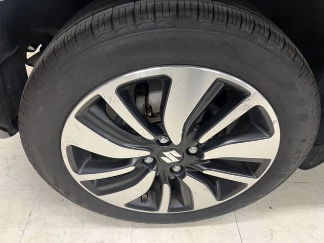 日系原裝進口 全車原鈑件 LED頭燈尾燈 方向盤快撥鍵 I-KEY CARPLAY 雙區恆溫 前後行車紀錄器  第9張相片