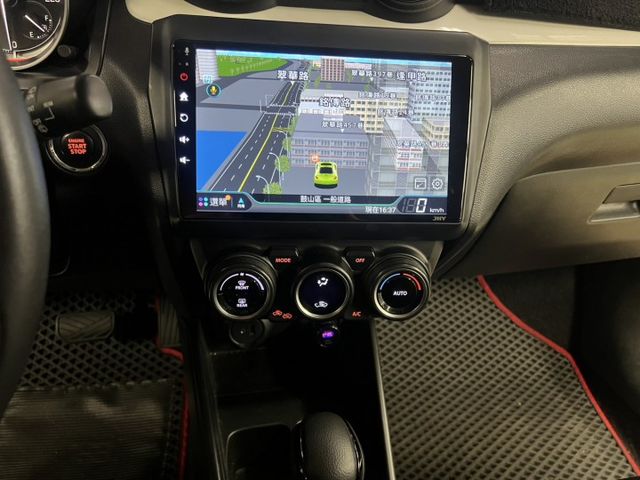日系原裝進口 全車原鈑件 LED頭燈尾燈 方向盤快撥鍵 I-KEY CARPLAY 雙區恆溫 前後行車紀錄器  第11張相片