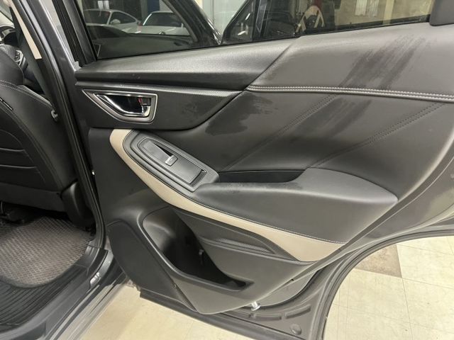 全程原廠保養 僅跑6萬公里 高階主管配車 Level 2跟車 EyeSight AWD 雙區恆溫 雙前座電動座椅  第18張相片