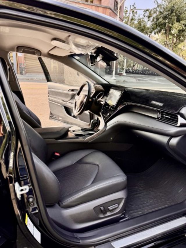 Hybrid尊爵版 外商高階主管專屬配車 抬頭顯影  全程原廠保養 原廠大電池保固8年16萬  第9張相片