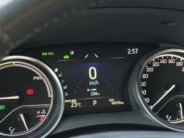 Hybrid尊爵版 外商高階主管專屬配車 抬頭顯影  全程原廠保養 原廠大電池保固8年16萬  第11張相片