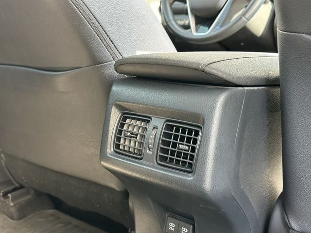 Hybrid尊爵版 外商高階主管專屬配車 抬頭顯影  全程原廠保養 原廠大電池保固8年16萬  第17張相片